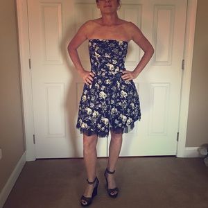 Betsey Johnson skull formal dress sz 4 NWOT